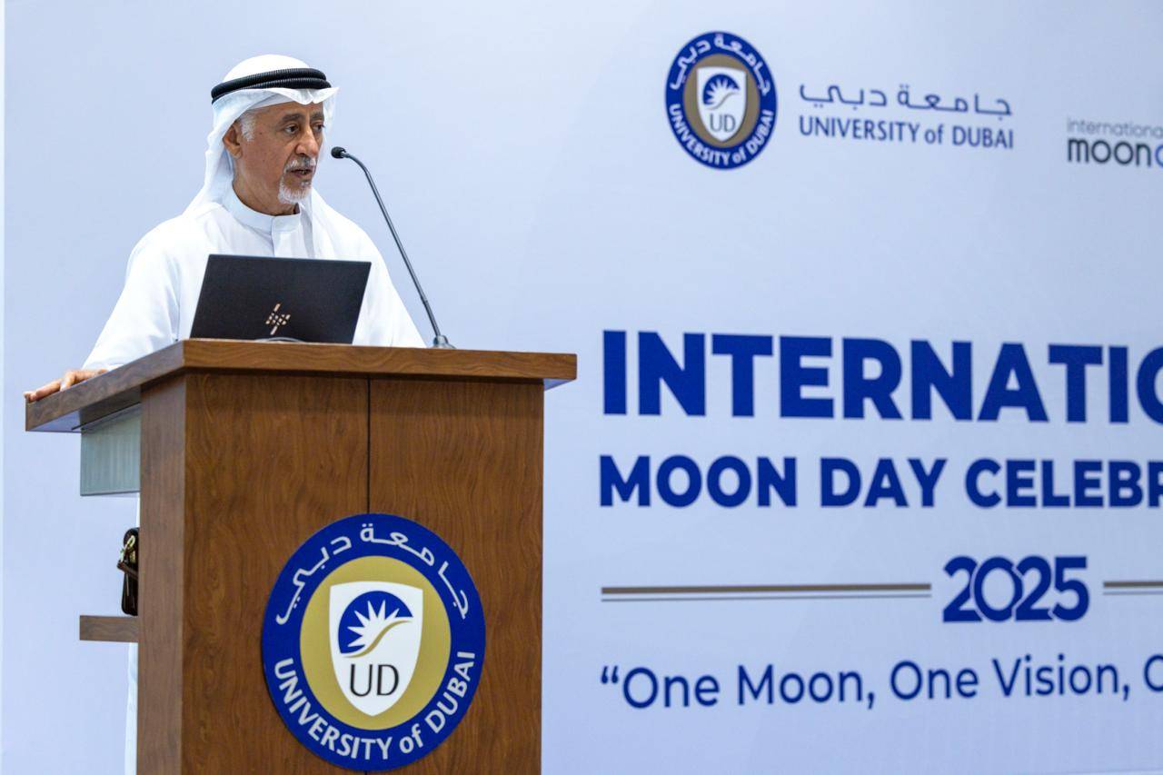 د عيسى البستكي	