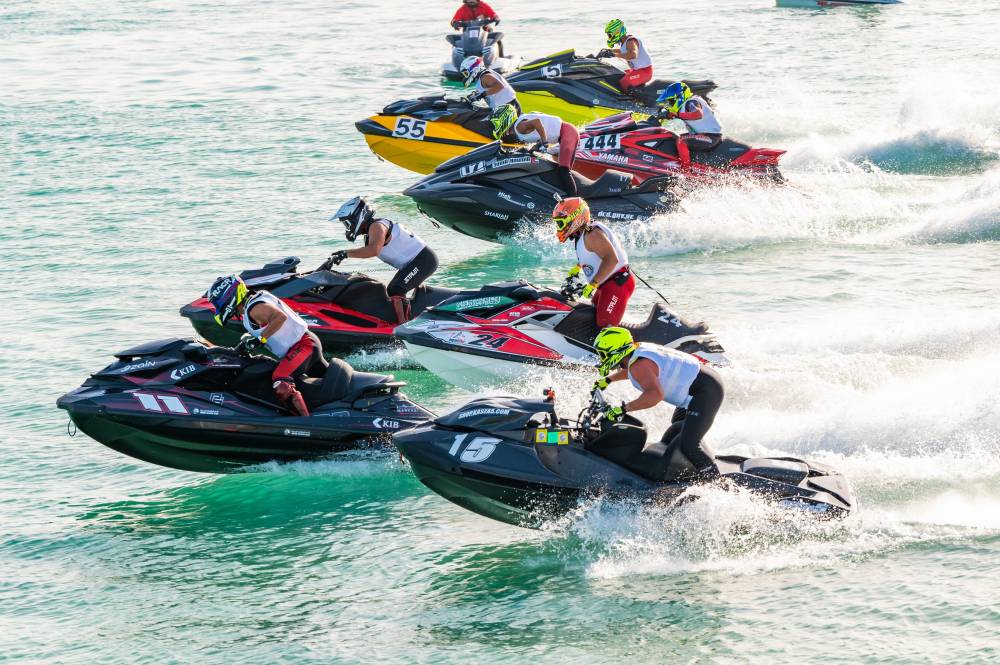 أبطال الإمارات يعلنون جاهزيتهم للمشاركة في بطولة العالم للدراجات المائية