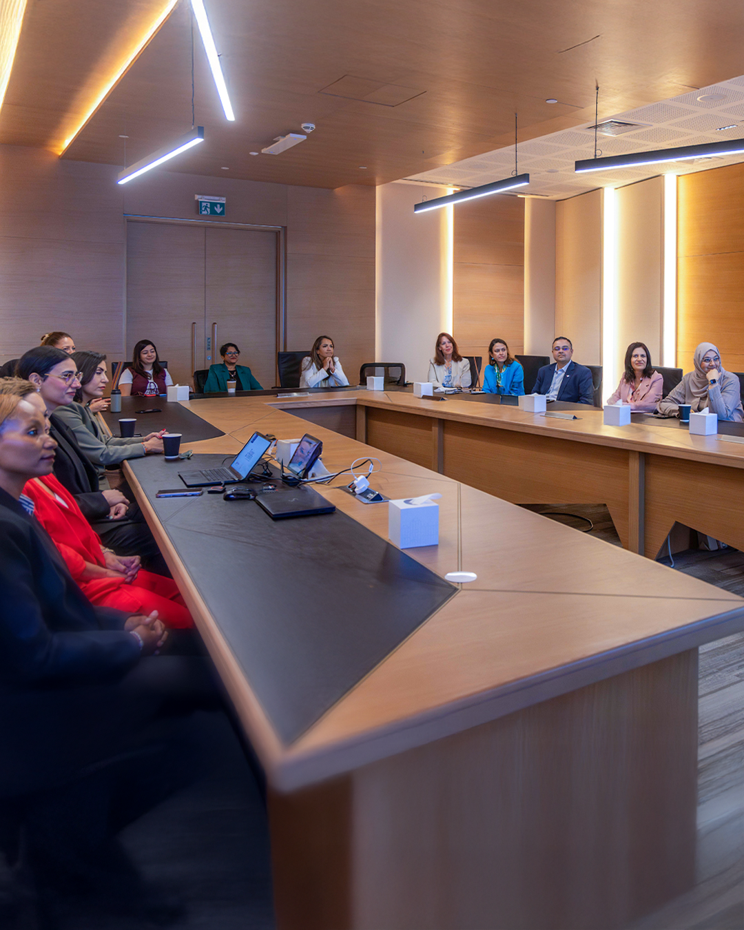 مؤسسة الجليلة وغرفة التجارة الأمريكية تطلقان برنامج توظيف المتعافيات من السرطان