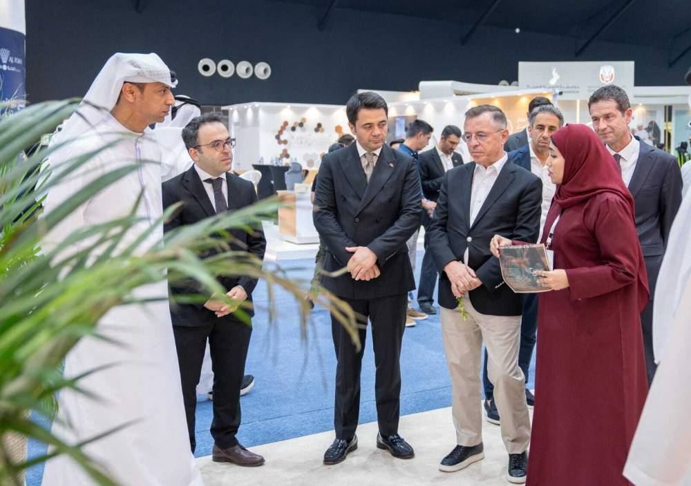 وفد من السفراء المعتمدين في الدولة يزور «ليوا للرطب»