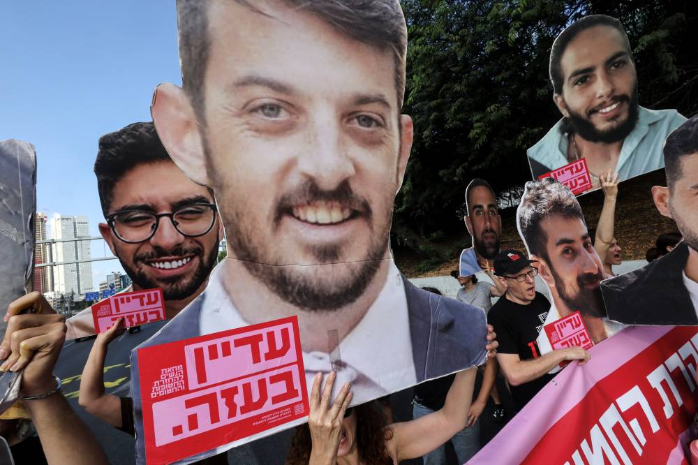 إسرائيل: مصير الرهائن الإسرائيليين في صدارة الأجندة الدولية 