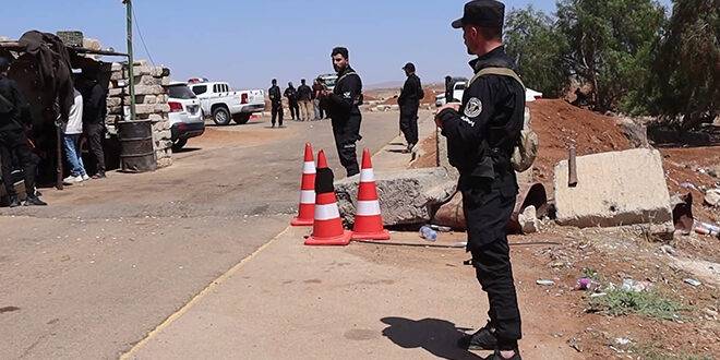 استئناف عمل ممر بصرى الشام الإنساني بريف درعا جنوب غرب سوريا 