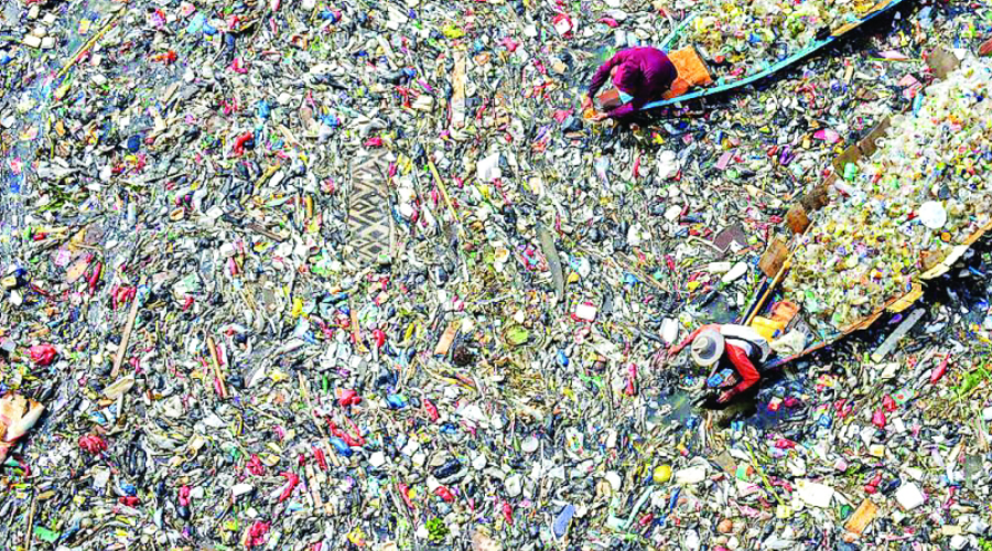 العالم يبحث في جنيف عن حل للتلوث البلاستيكي