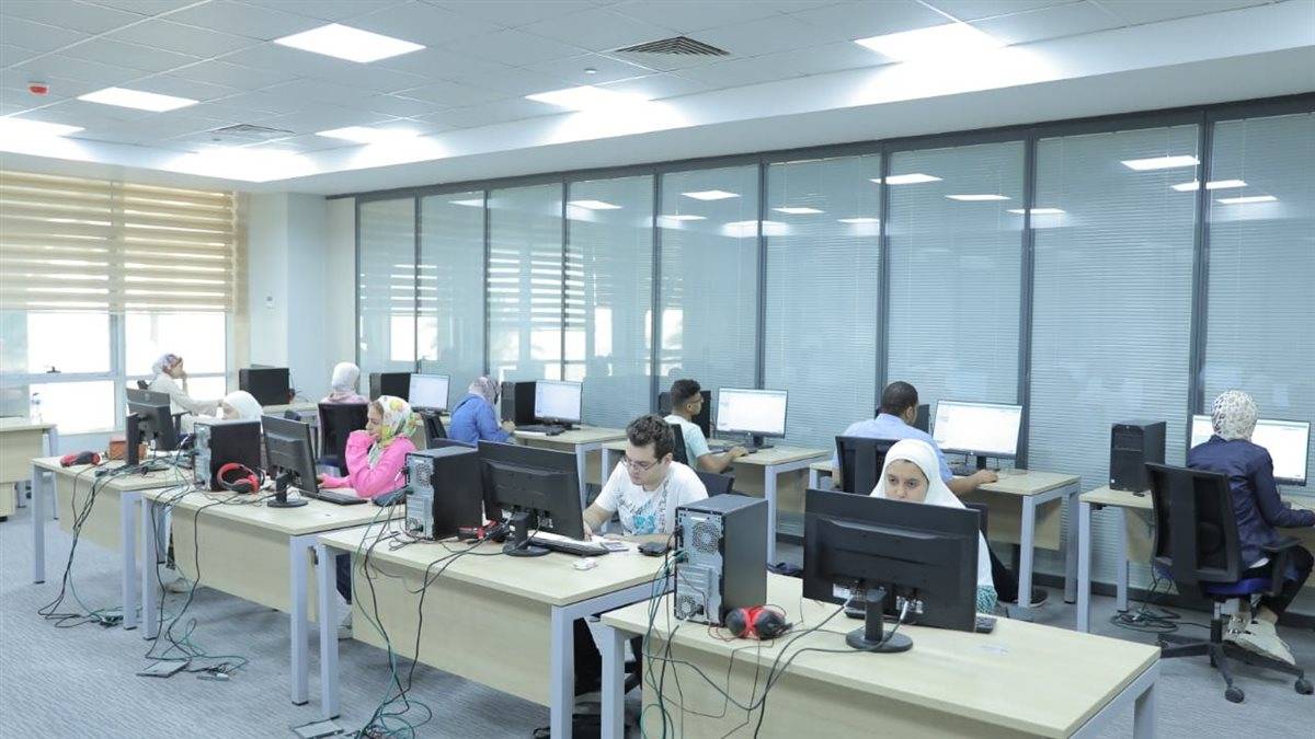 تنسيق الجامعات الأهلية 2025 بمصر.. دليل كامل للكليات والمصروفات