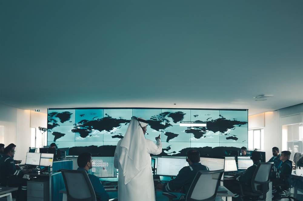 مركز أدنوك للإمداد