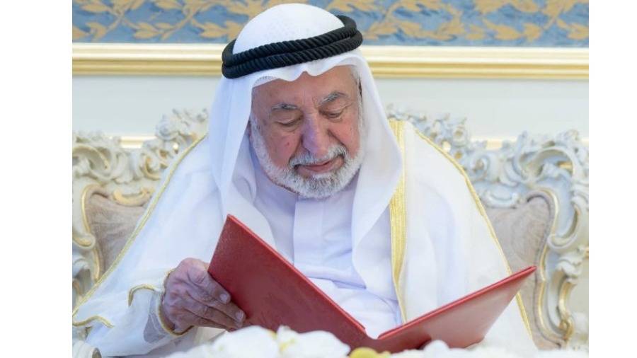 سلطان يعتمد الهيكل التنظيمي العام لدار الوثائق في الشارقة