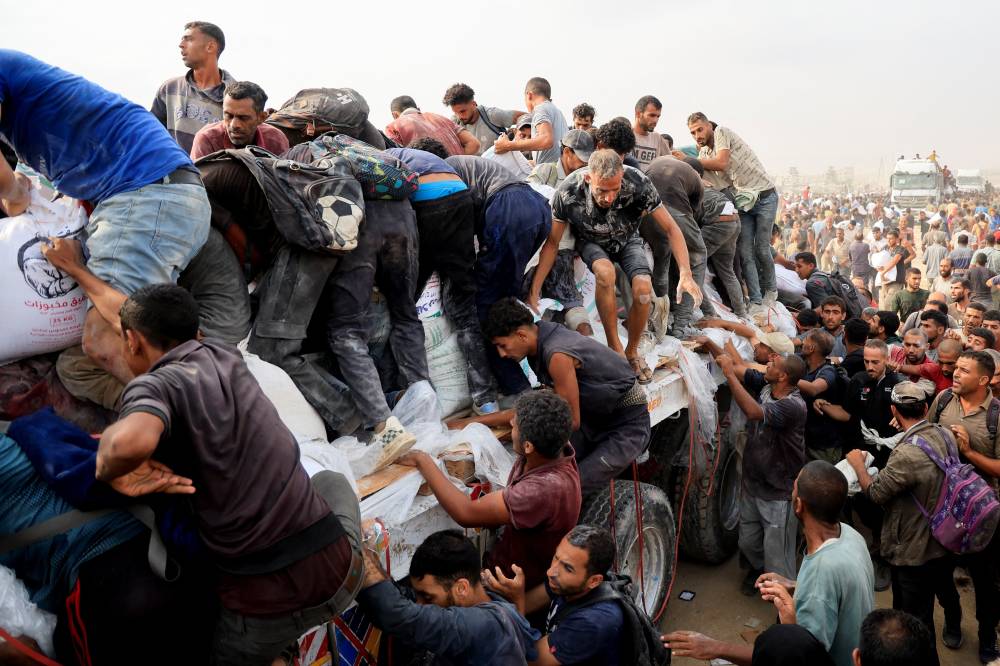 24 قتيلاً بنيران الجيش الإسرائيلي في غزة