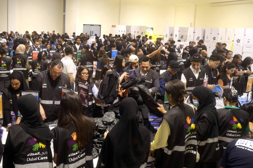 «دبي العطاء» تجهز 10000 حقيبة مدرسية للمتعففين