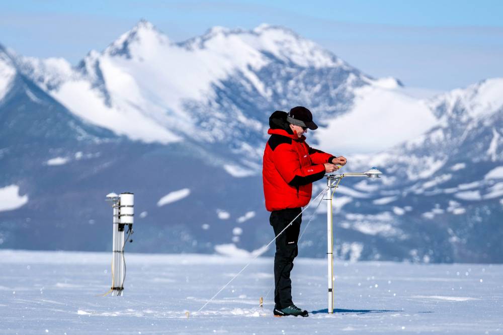 عالم خلال دراسة حول المعادن الثقيلة في القارة القطبية الجنوبية (أ.ف.ب)
