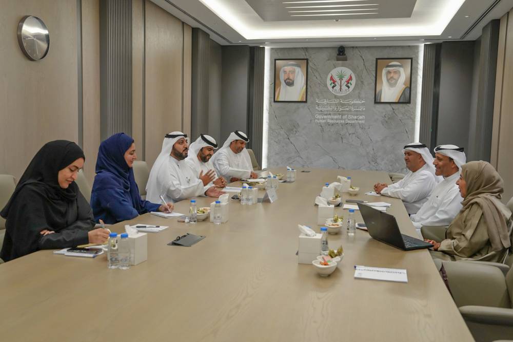 خلال الاجتماع