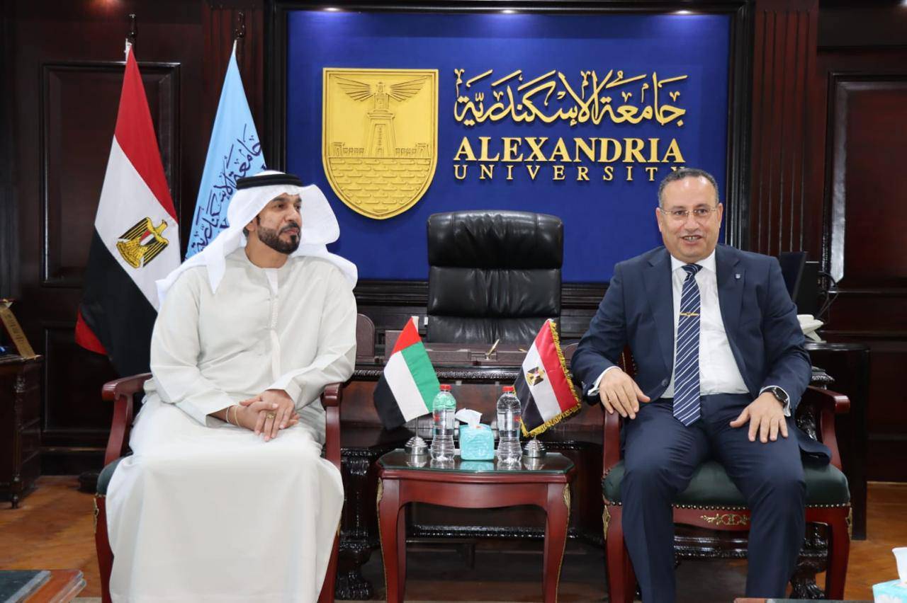 خليفة بن محمد وعبدالعزيز قنصوة رئيس جامعة الإسكندرية