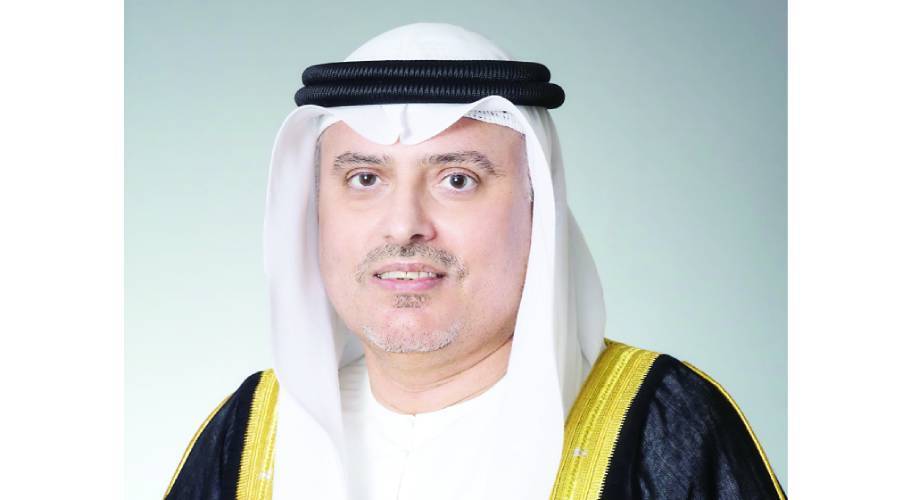 عبدالرحمن العور: المرأة الإماراتية رمز للعطاء والإنجاز