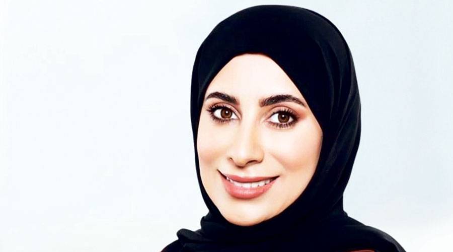 فريدة الحوسني: مسيرة تجسد إيماناً بالعلم
