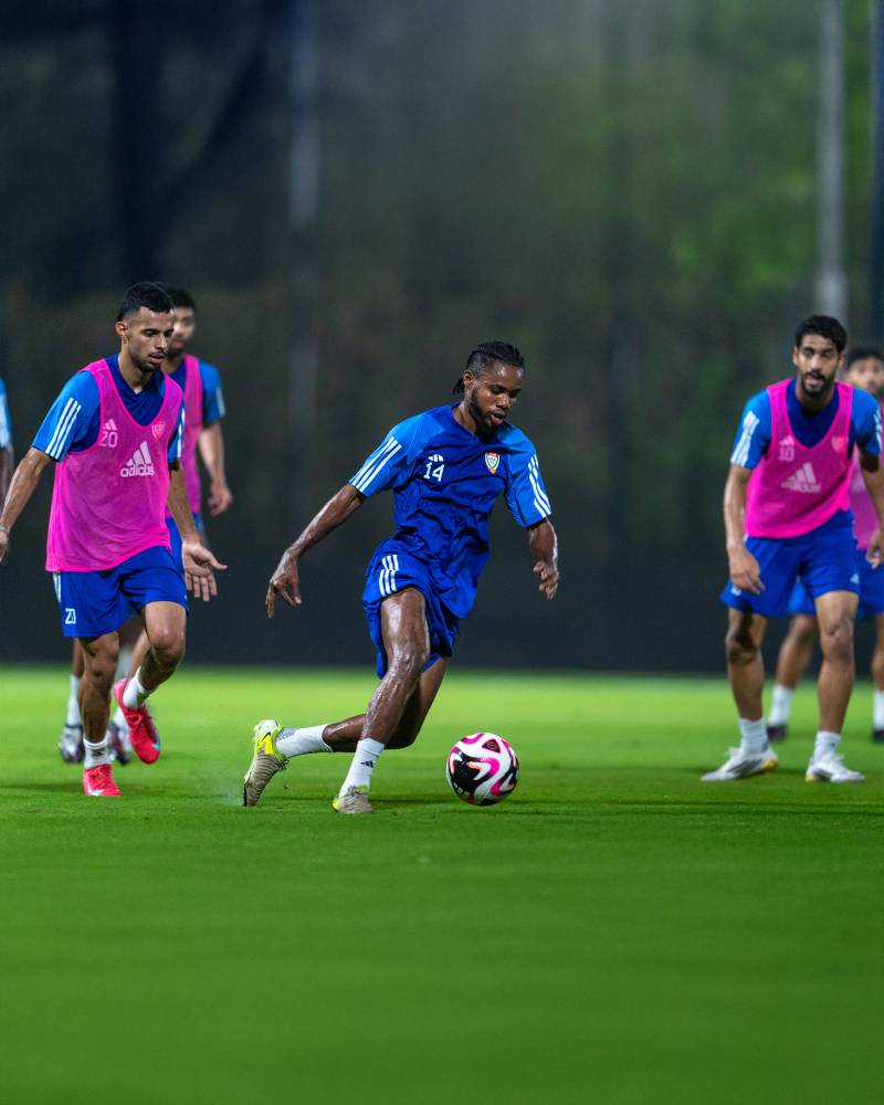 من تدريبات منتخب الإمارات