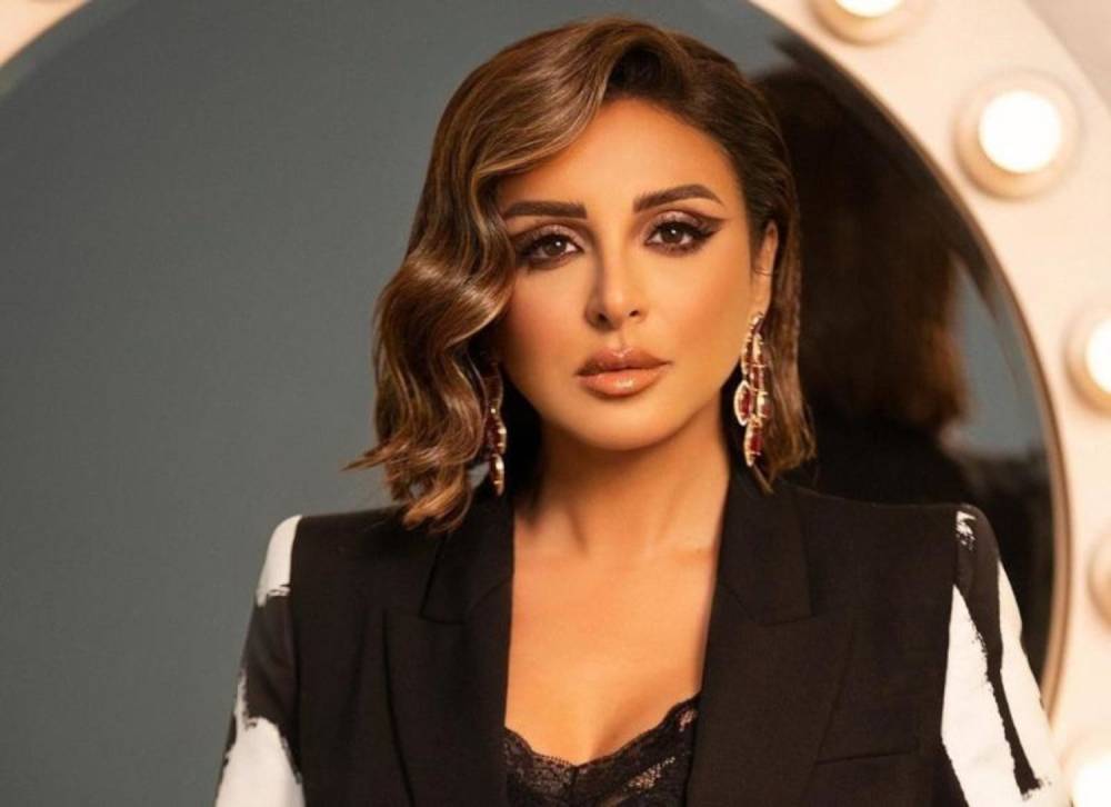 بعد رحلة علاج شاقة.. أنغام تشدو من جديد على مسرح دبي