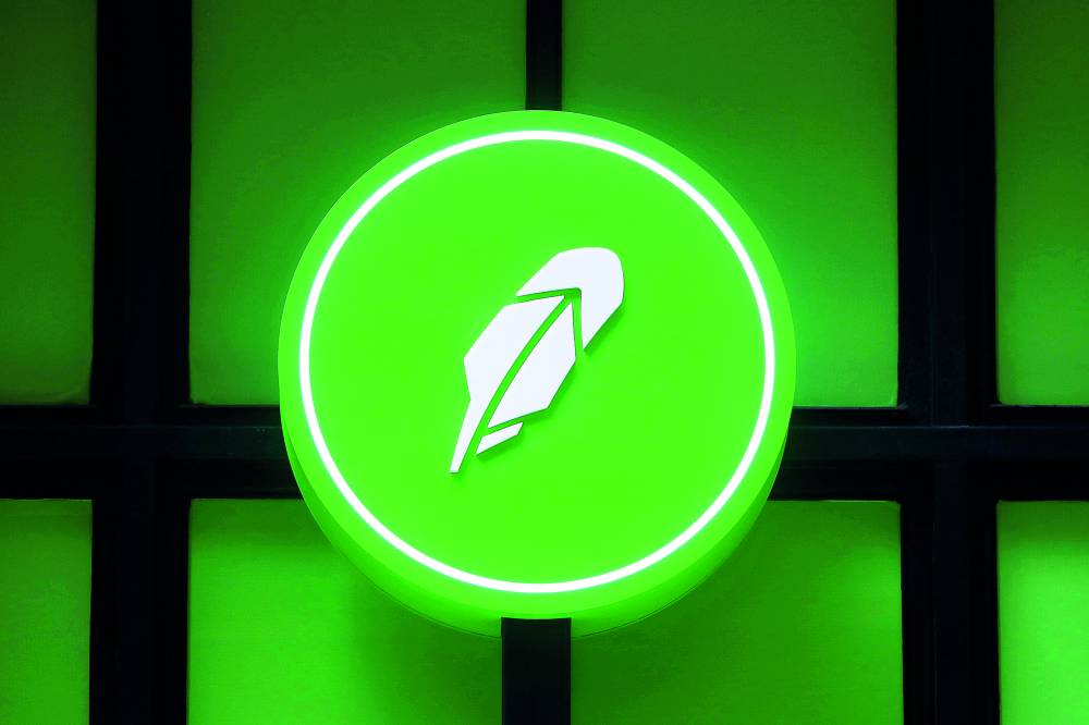 سهم «روبن هود» يقفز 14% بعد انضمامها المرتقب إلى «إس آند بي»