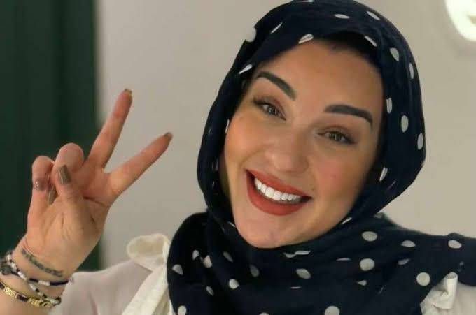 لهذا السبب.. أسما شريف منير ترتدي الحجاب وتحذف صورها القديمة