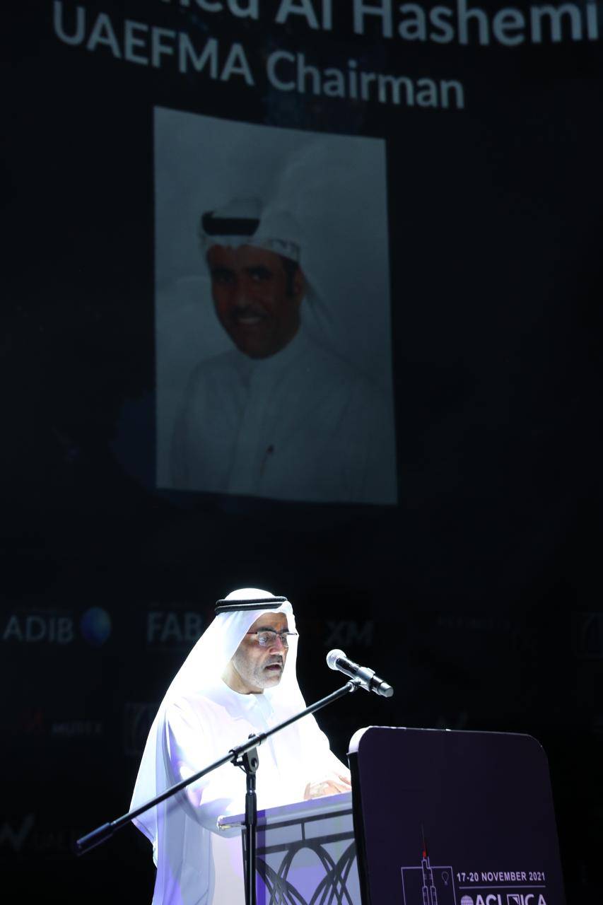 «الإمارات للمتداولين»: دبي نموذج عالمي في دمج الذكاء الاصطناعي بأسواق المال