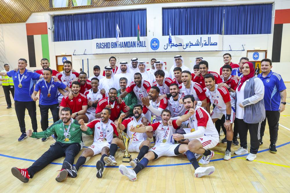 تتويج نهائي كاس الوطن لكرة اليد بين شباب الاهلي والشارقة (( محمد شعلان ))