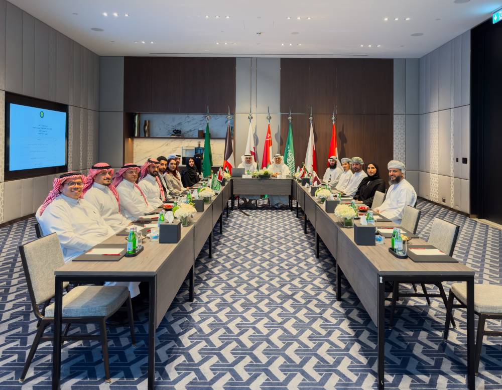 خلال اجتماع اللجنة في الكويت بحضور إماراتي ممثلاً بوزارة الطاقة