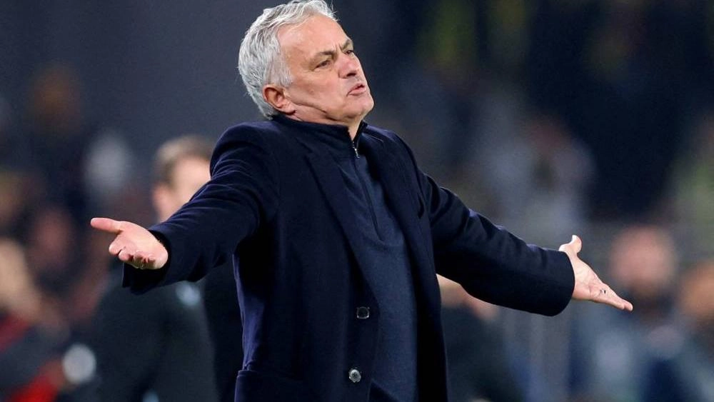 رسمياً.. مورينيو مدرباً لبنفيكا البرتغالي