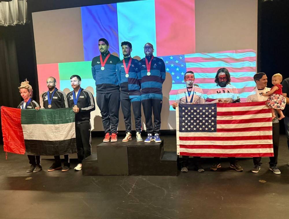 منتخب المظلات يتألق في كأس العالم للتزحلق على الماء