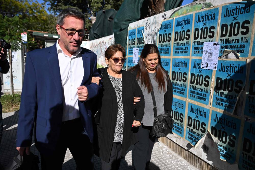 مصادرة أصول شقيقتي مارادونا ومحام في قضية احتيال