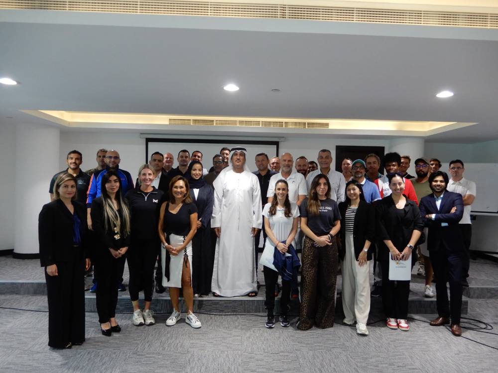 صورة تذكارية عقب الاجتماع