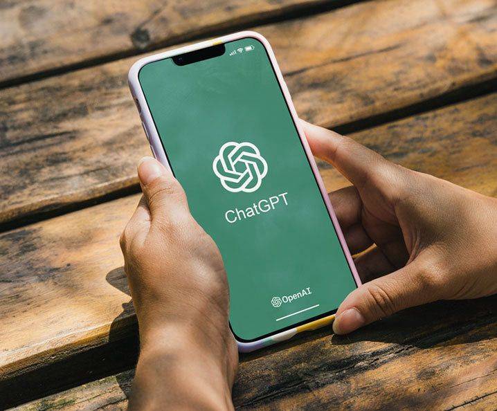 أمريكية تربح اليانصيب بمساعدة شات جي بي تي.. ثم تتبرع بالجائزة