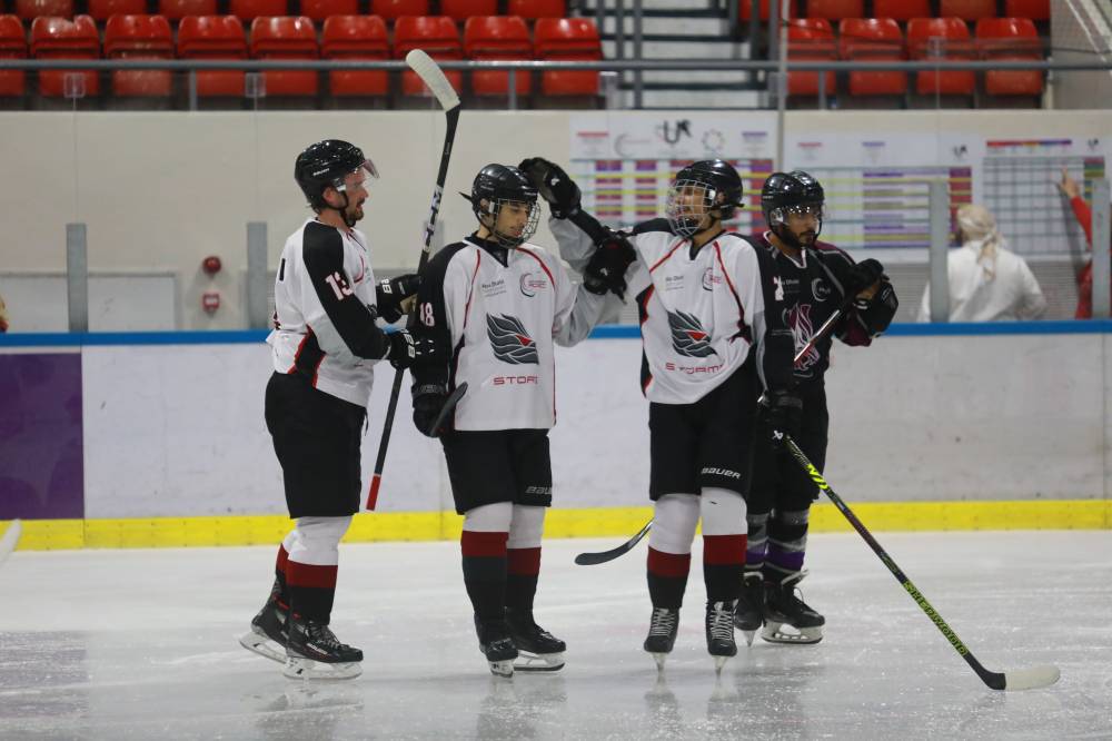 انطلاق بطولة «الاتحاد كلاسيك» لهوكي الجليد في العين