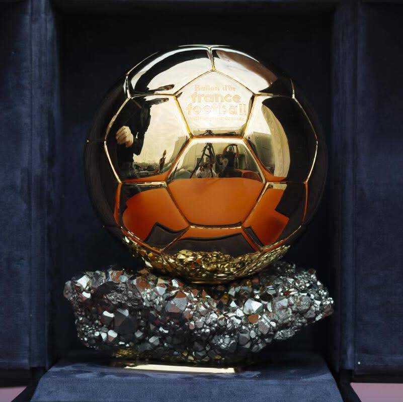 من هو الفائز بجائزة الكرة الذهبية 2025؟ الذكاء الاصطناعي يكشف عن مرشحه المفضل