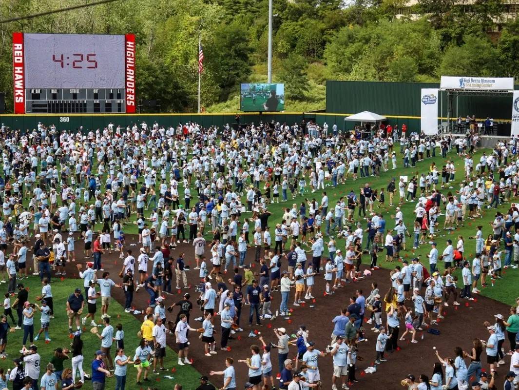 جانب من الحدث