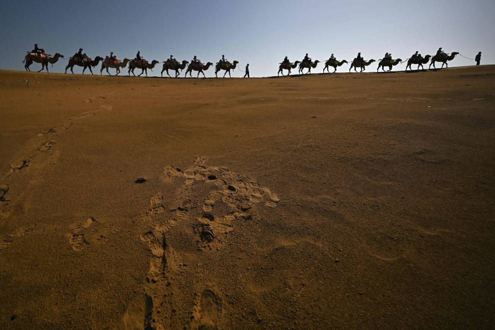 صحراء كوبوكي.. سياحة ومعادن