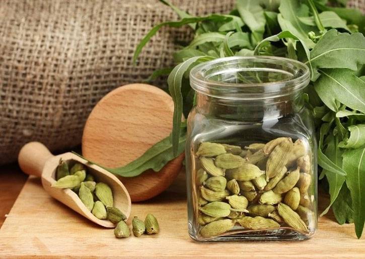7 فوائد لحبوب الهيل الخضراء