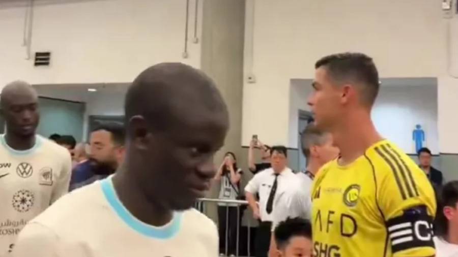 كانتي يتجنب النظر لرونالدو