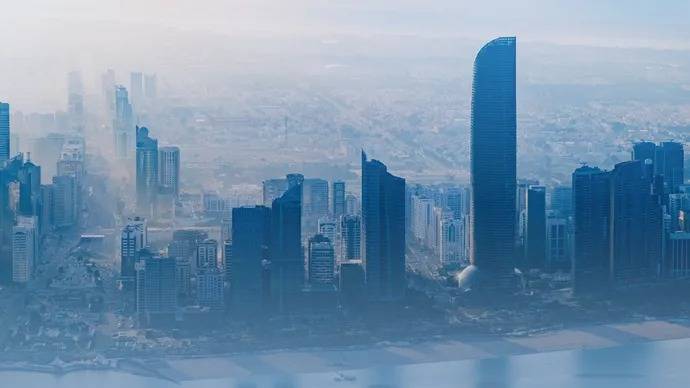 استراتيجية حكومة أبوظبي الرقمية 2025-2027 تسرّع التحوّل إلى الذكاء الاصطناعي