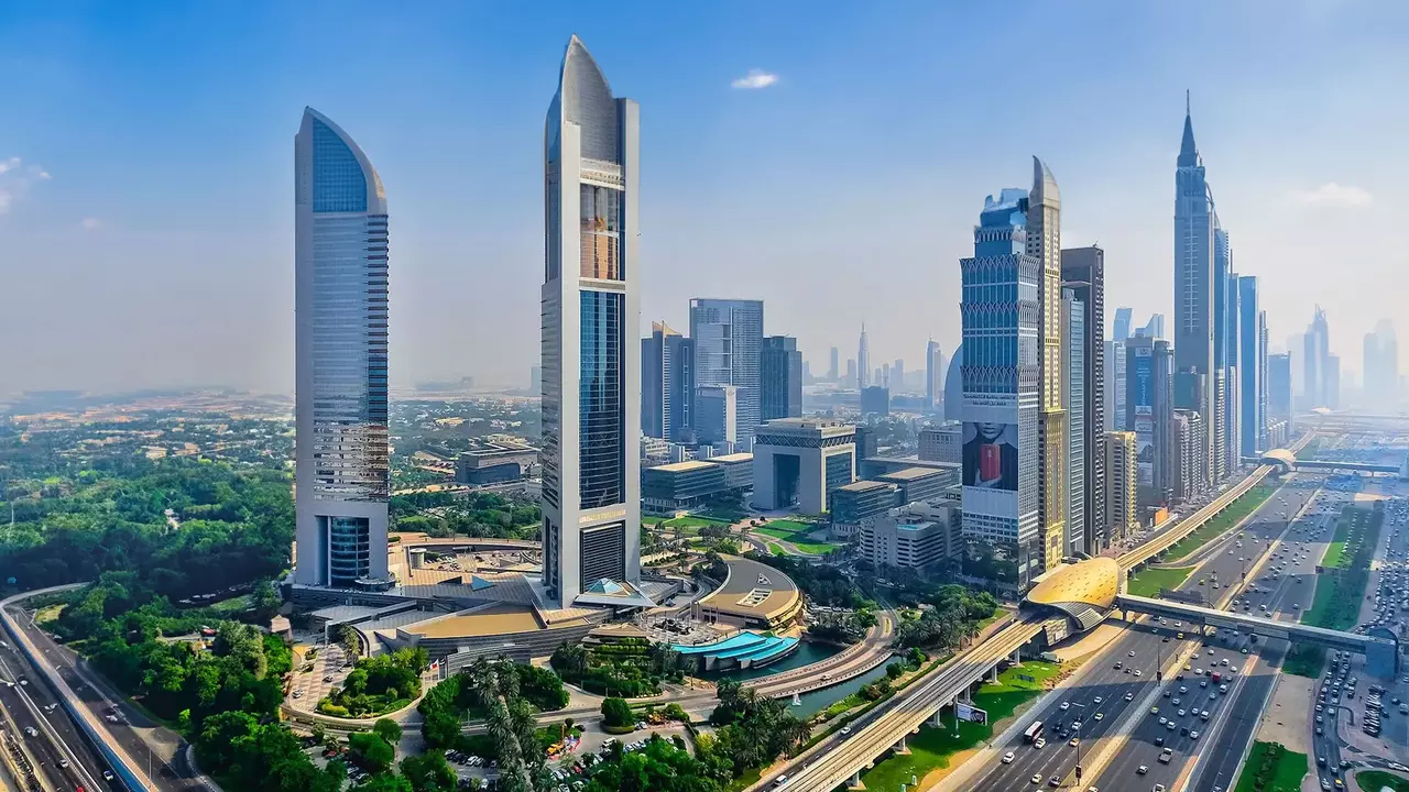«فاينانشال تايمز»: دبي تتبنّى أنماط حياة حضرية