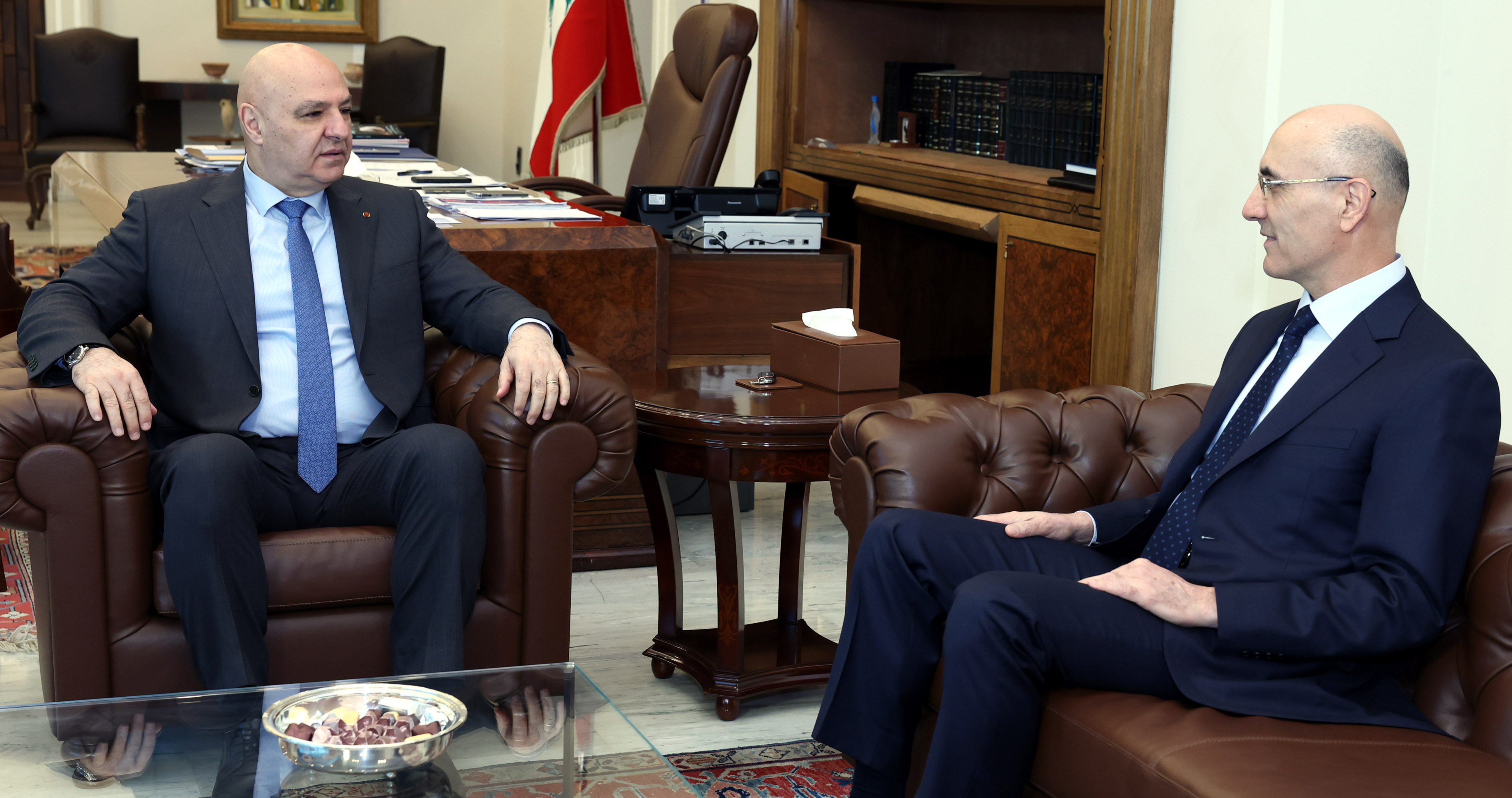 عون والحجار