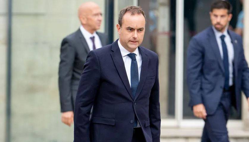 رئيس الوزراء الفرنسي المستقيل سيبستيان لوكورنو