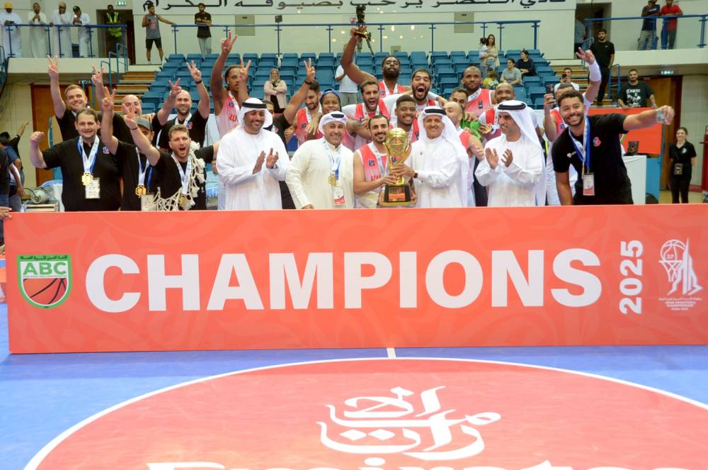 القرقاوي وعيسى هلال يتوجان الأبطال