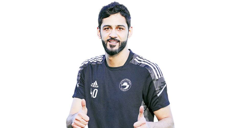 عادل الحوسني