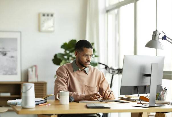 تحذير عاجل في بريطانيا.. تحديث الأجهزة قبل 14 أكتوبر أو اختراق الحسابات البنكية