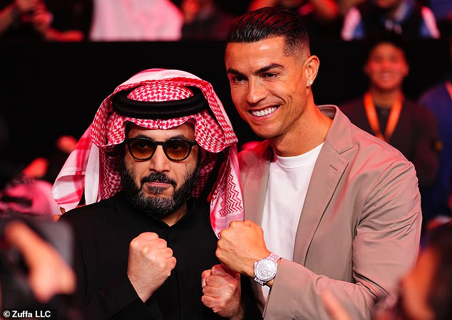 تركي آل الشيخ مع رونالدو