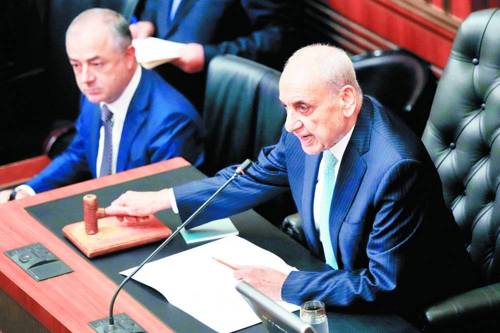 بري وبجانبه بوصعب خلال جلسة البرلمان اللبناني (ا رشيفية)