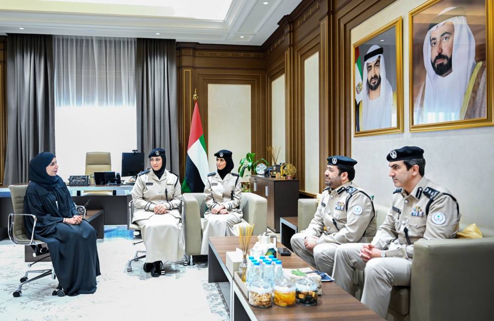 شرطة الشارقة تعزّز التعاون مع كلية الطب البيطري في جامعة الذيد