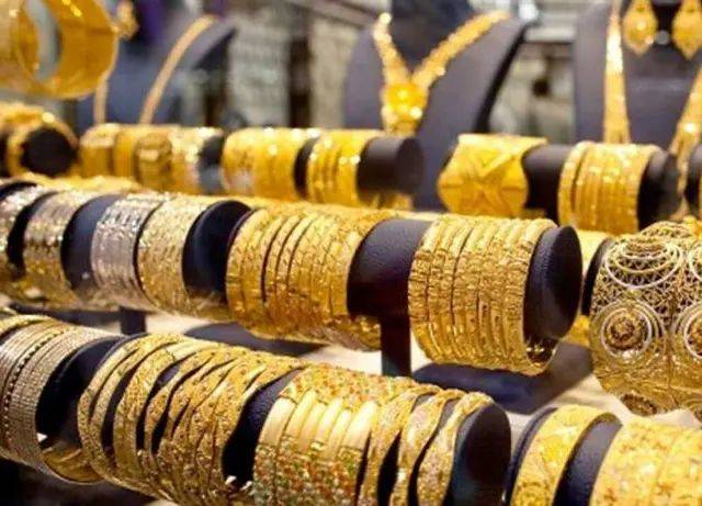 أسعار الذهب في مصر الأربعاء 15 أكتوبر 2025.. كم سجل عيار 21؟