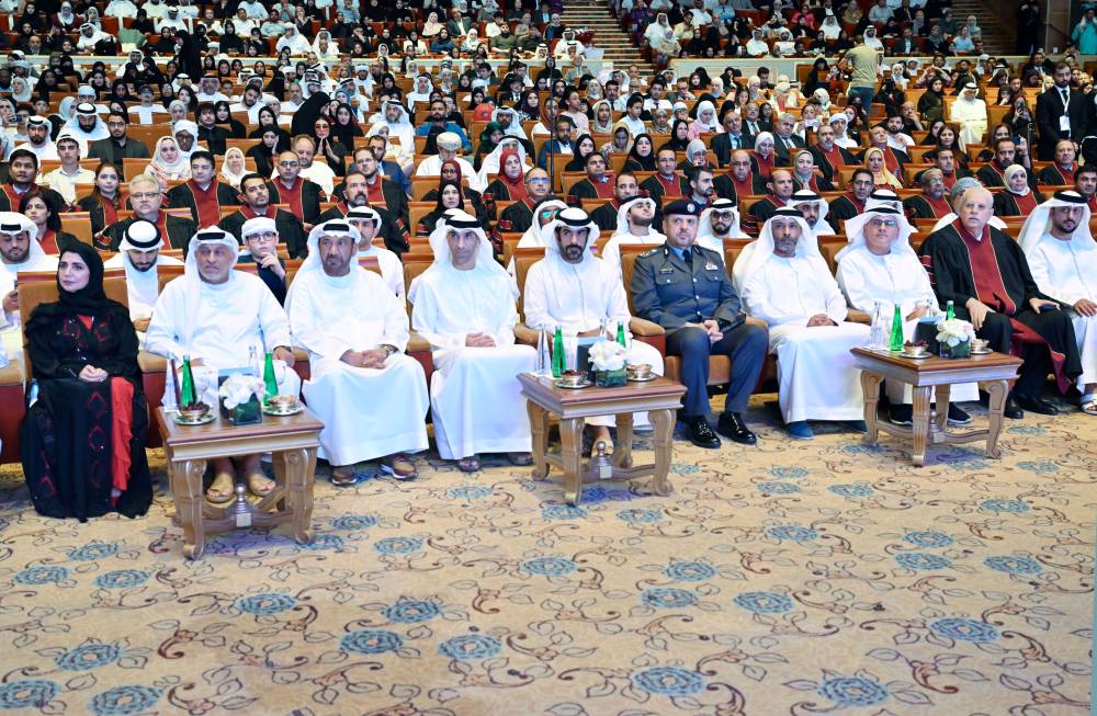 ذياب بن طحنون: برامج جامعة العين رسّخت حضورها 