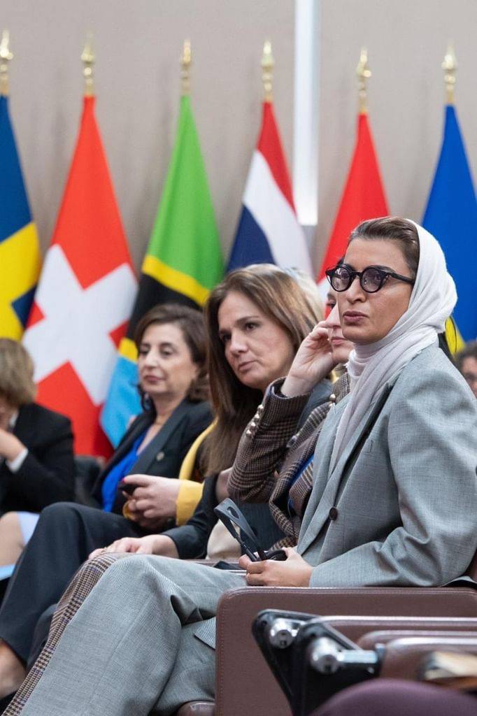 نورة الكعبي تشارك بالمؤتمر الوزاري للسياسات الخارجية النسوية في باريس