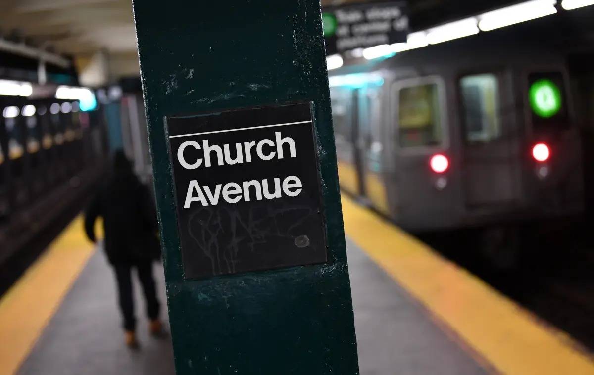 من هو سفاح نيويورك الغامض؟.. يهاجم الرجال بقطع وجوههم من الجهة اليسرى