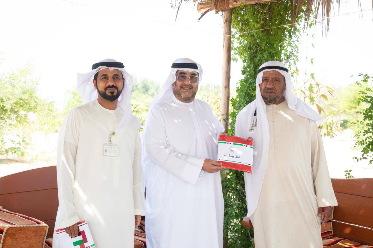 «فوق بيتنا علم» في الحمرية